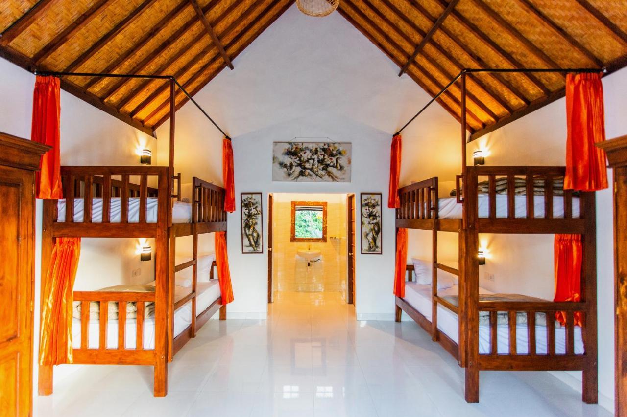 Camar Cottage & Hostel Toyapakeh Exterior photo